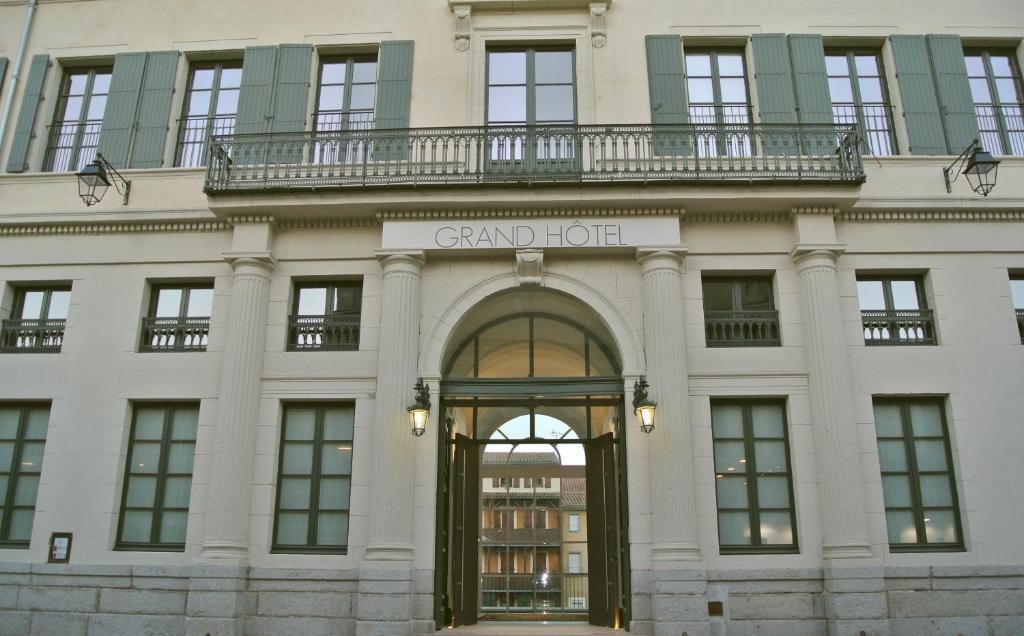Grand Hotel De Castres מראה חיצוני תמונה