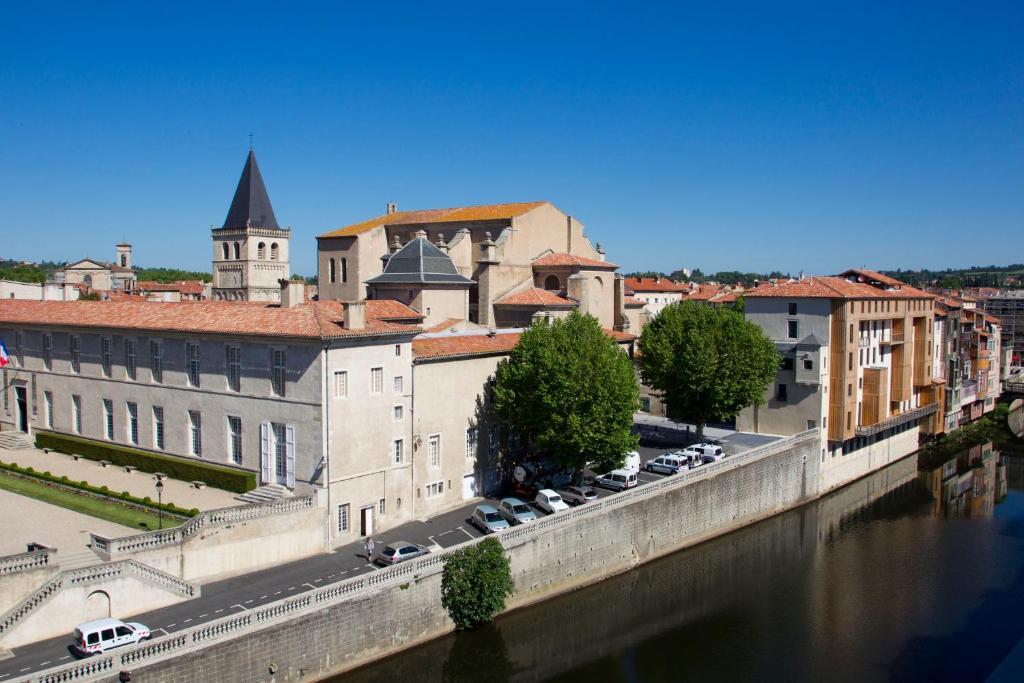 Grand Hotel De Castres מראה חיצוני תמונה